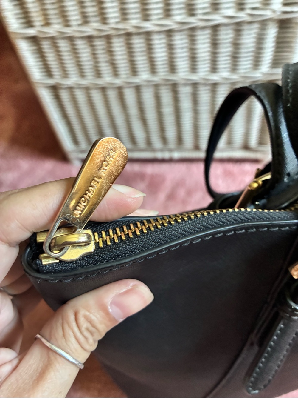 Michael Kors Black Voyager Tote Bag with Gold Logo Charm, excellent condition - Picture 7 of 11